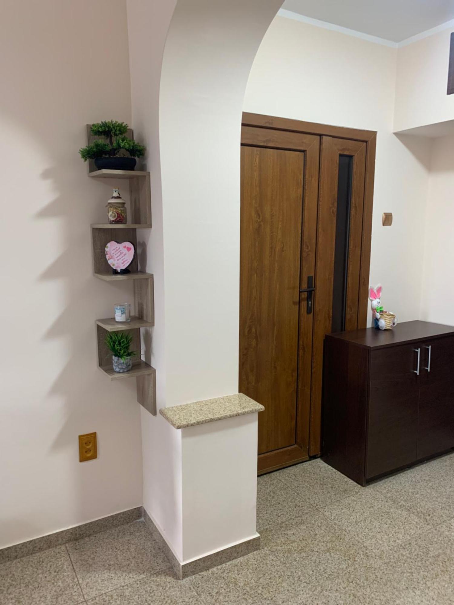 Minerva Ultracentral Apartment Крайова Екстериор снимка