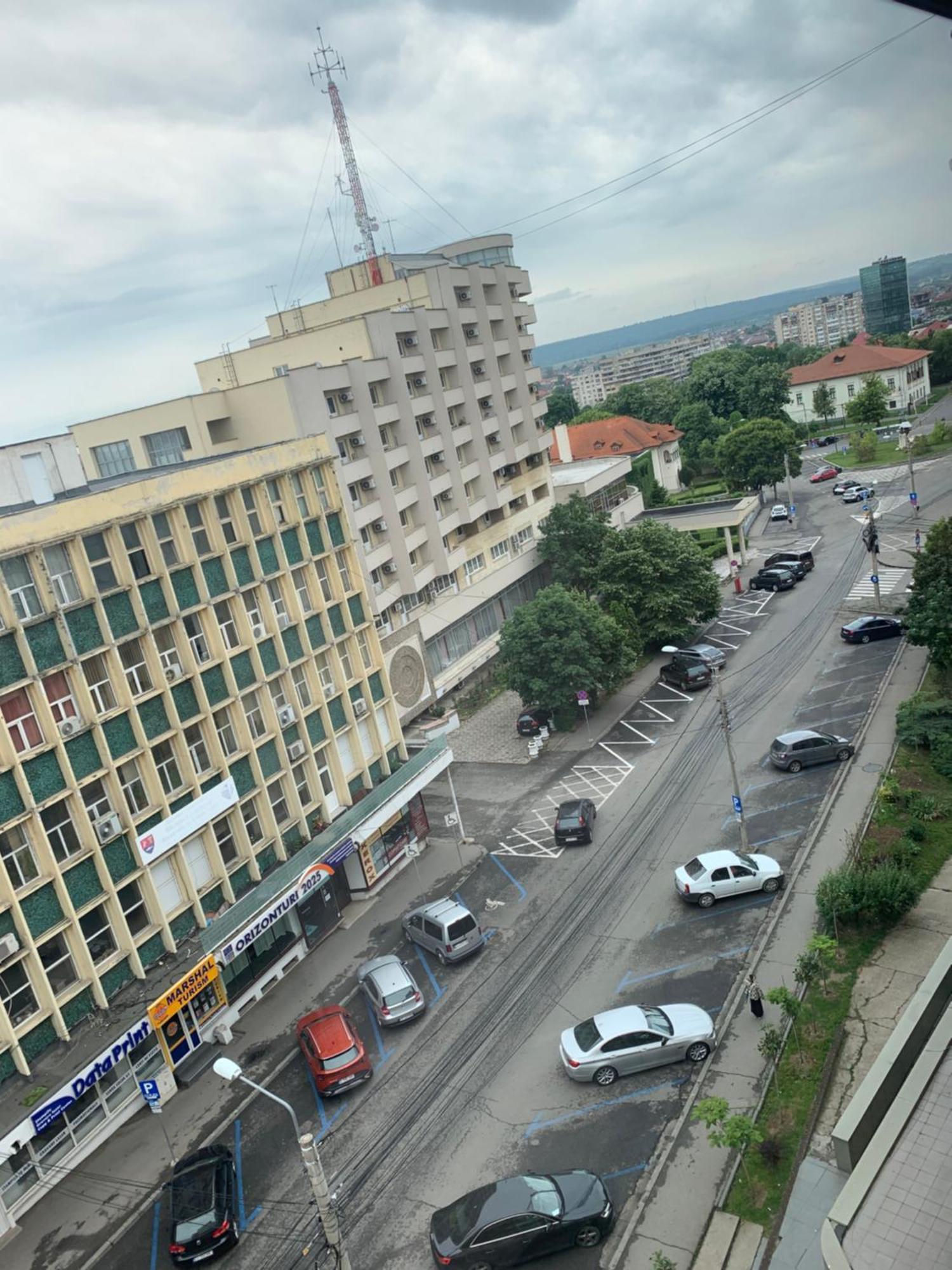 Minerva Ultracentral Apartment Крайова Екстериор снимка