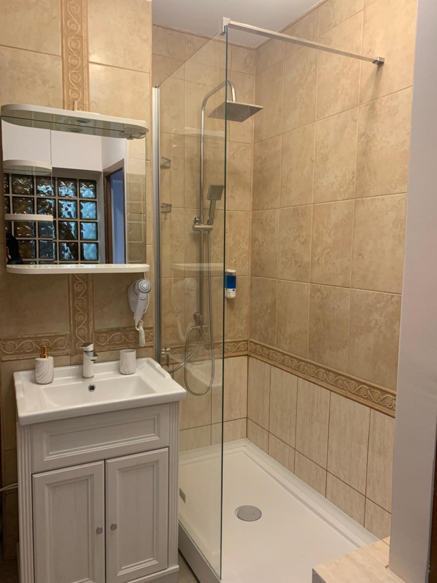Minerva Ultracentral Apartment Крайова Екстериор снимка