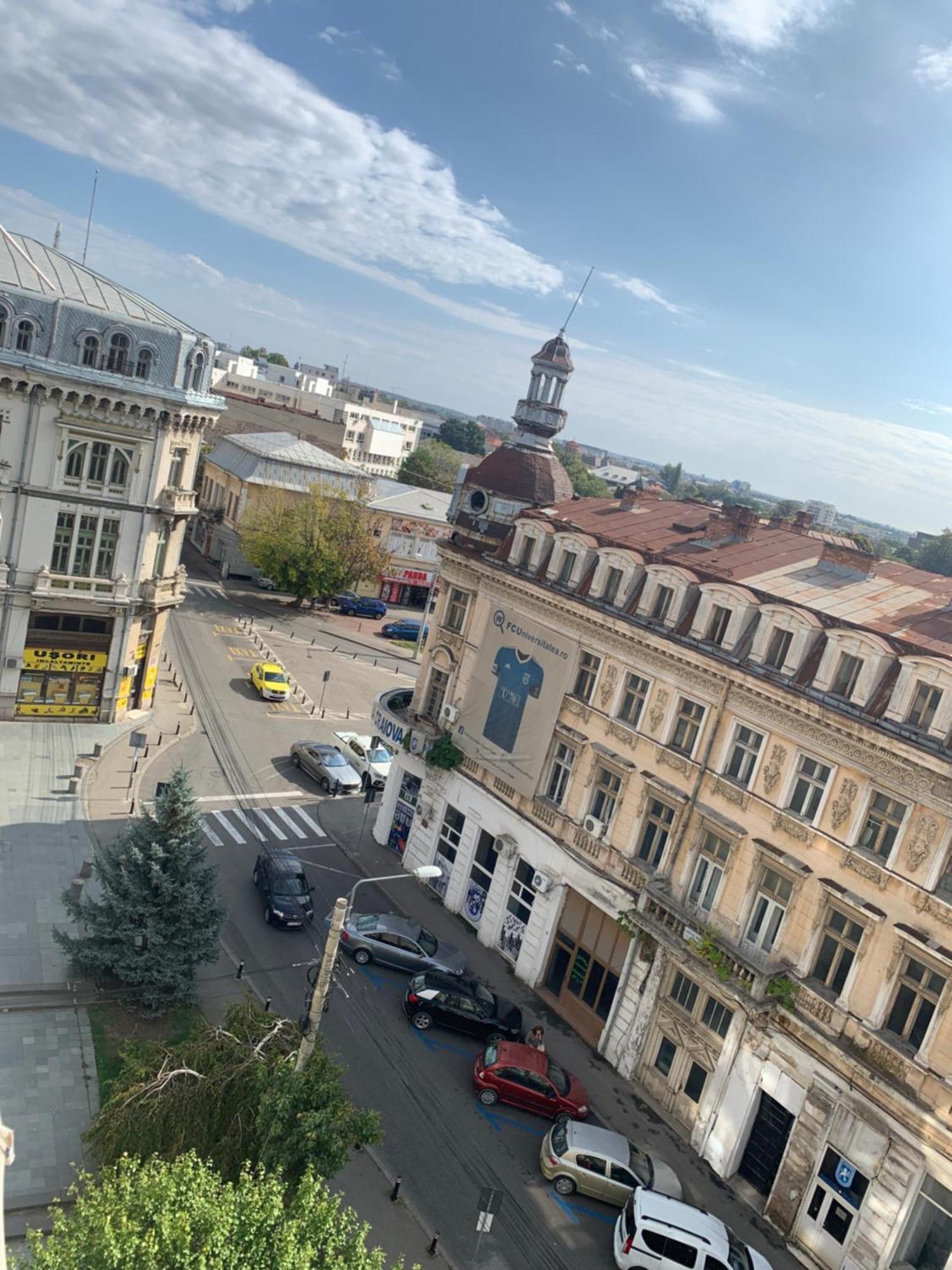 Minerva Ultracentral Apartment Крайова Екстериор снимка